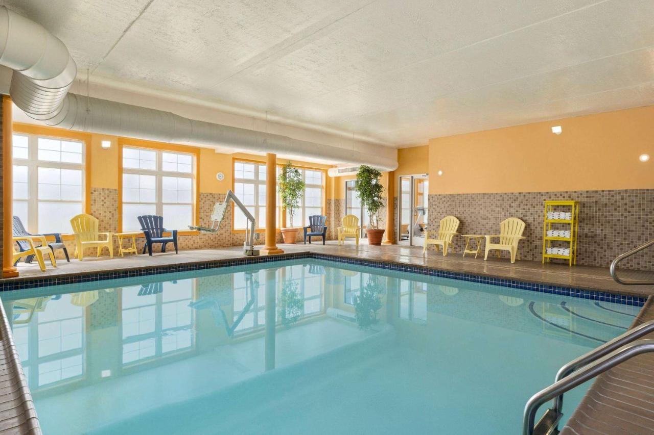 Days Inn By Wyndham Airport/Maine Mall South Portland Zewnętrze zdjęcie