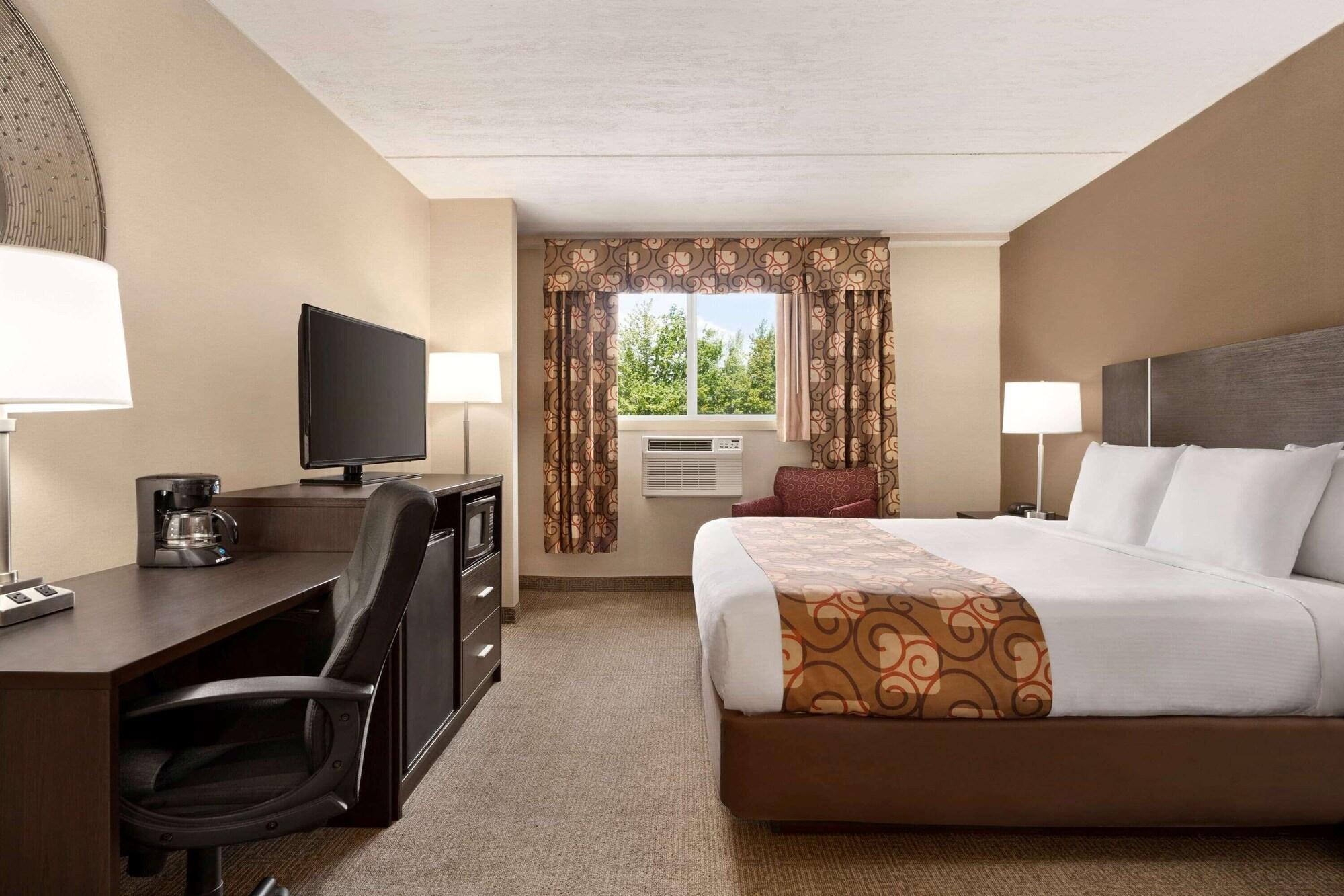 Days Inn By Wyndham Airport/Maine Mall South Portland Zewnętrze zdjęcie